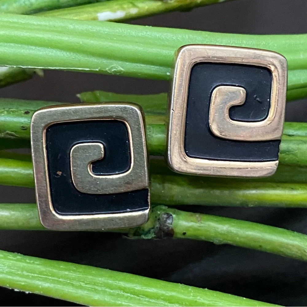 Vintage HICKOK Signed Square Spiral Gold-tone Black Cufflinks